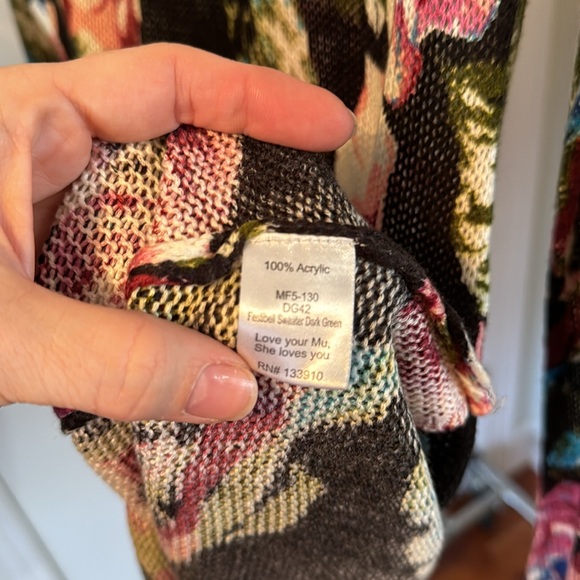 SHOW ME YOUR MUMU MELLOW FLORAL FESTIBELL BELLE SLEEVE SWEATER - Picture 4 of 9